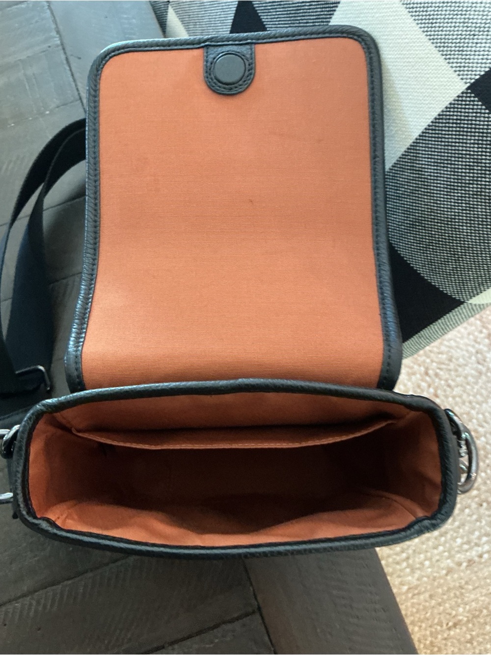 Coach Two-Tone Signature Crossbody in Black & Tan - Picture 3 of 3